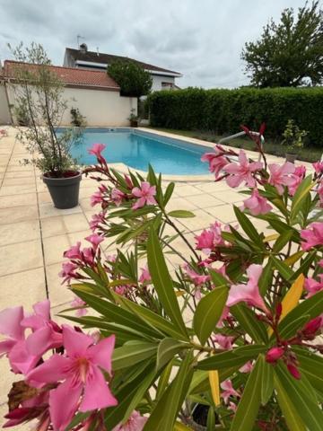 Bed and Breakfast Les Voyages De Louison Lavardac Exterior foto